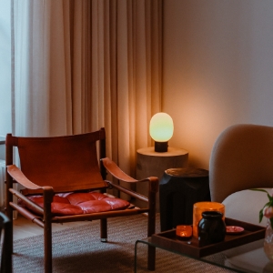 Fotölj på Studio Hêmber. Fotograf: Love Taylor.